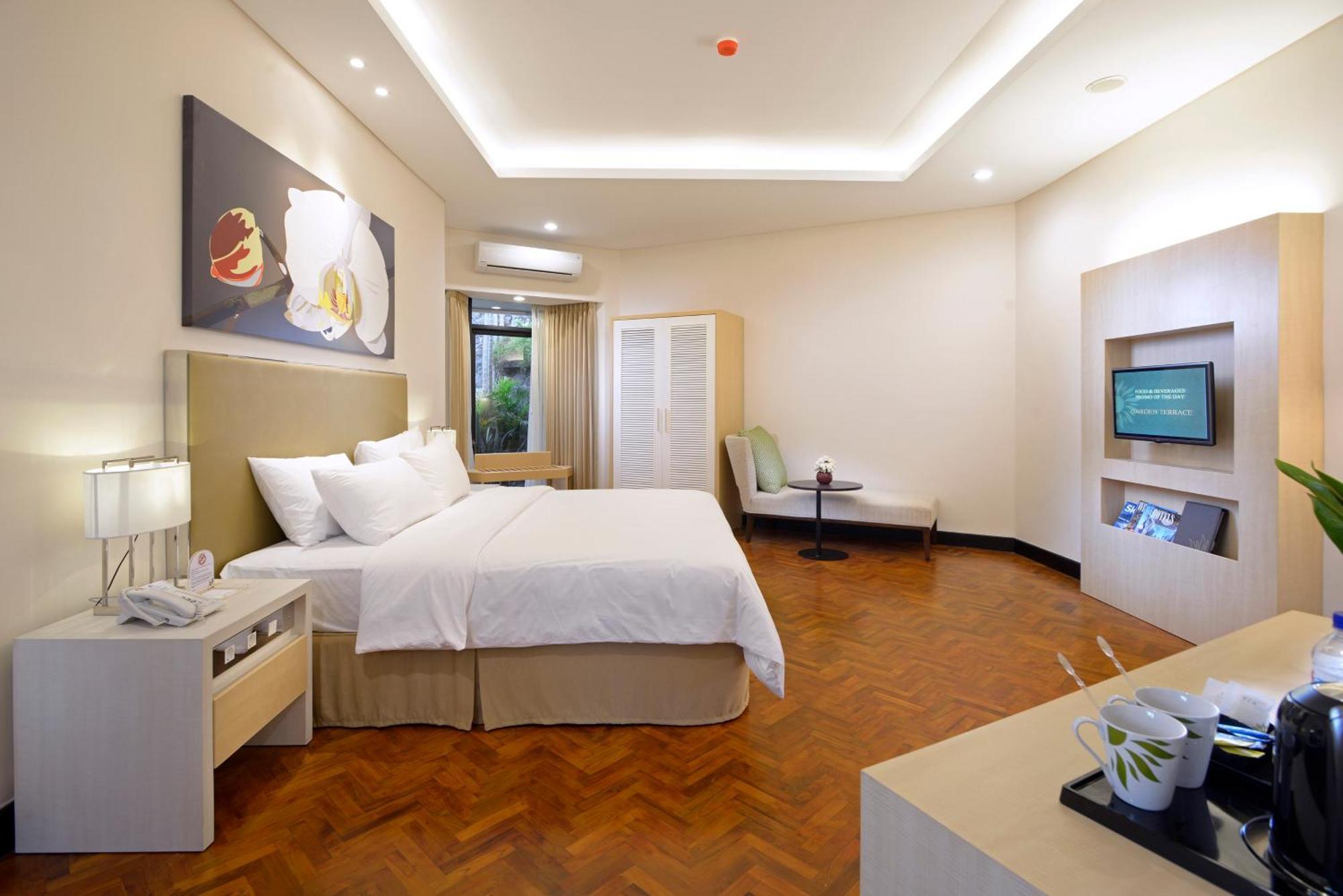 Surya Hotel & Cottages Prigen Екстер'єр фото