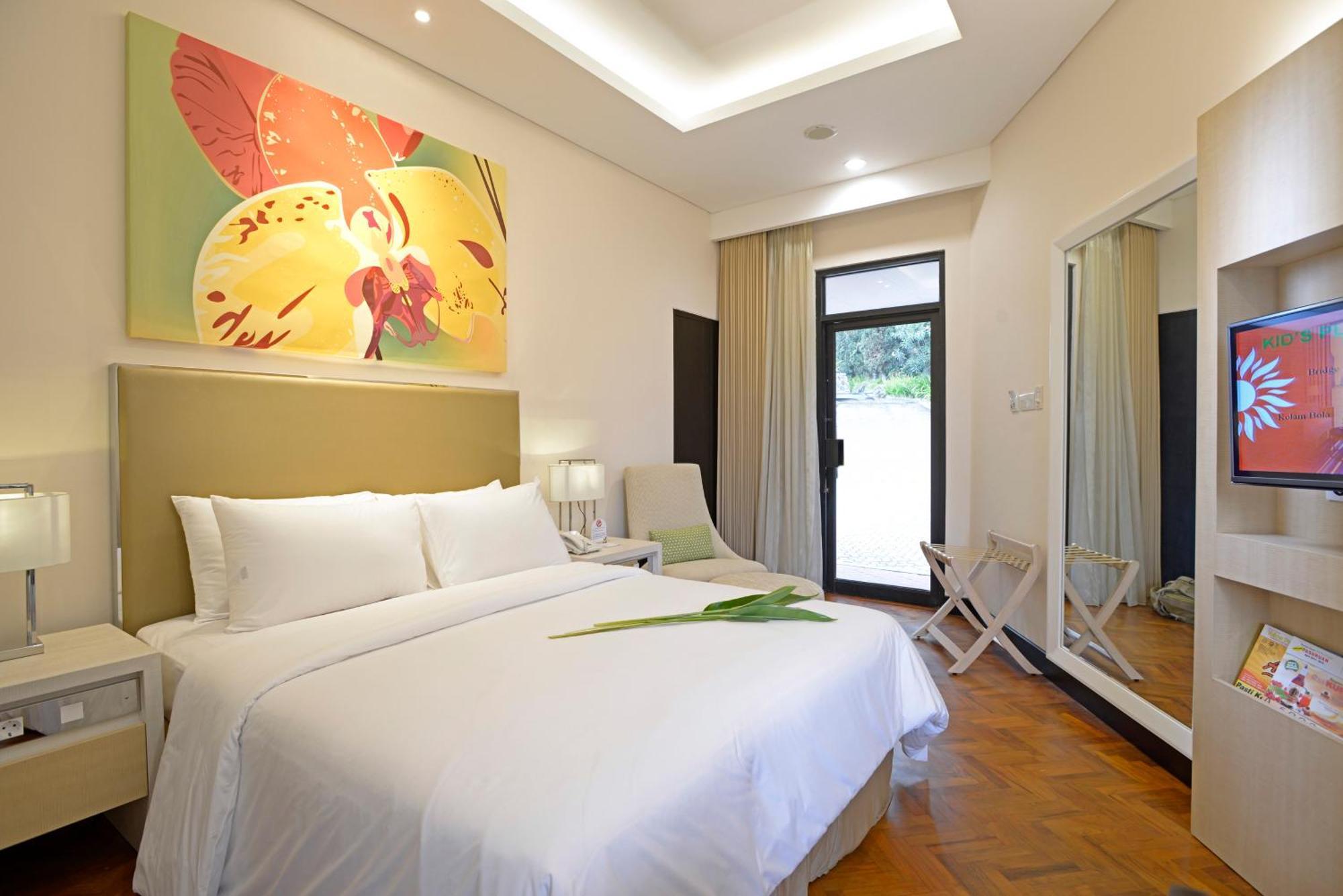 Surya Hotel & Cottages Prigen Екстер'єр фото