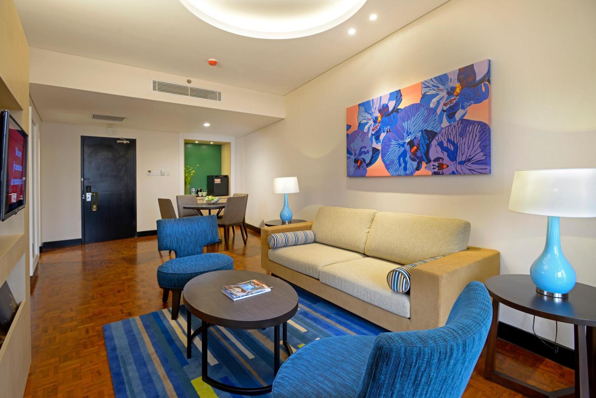 Surya Hotel & Cottages Prigen Екстер'єр фото