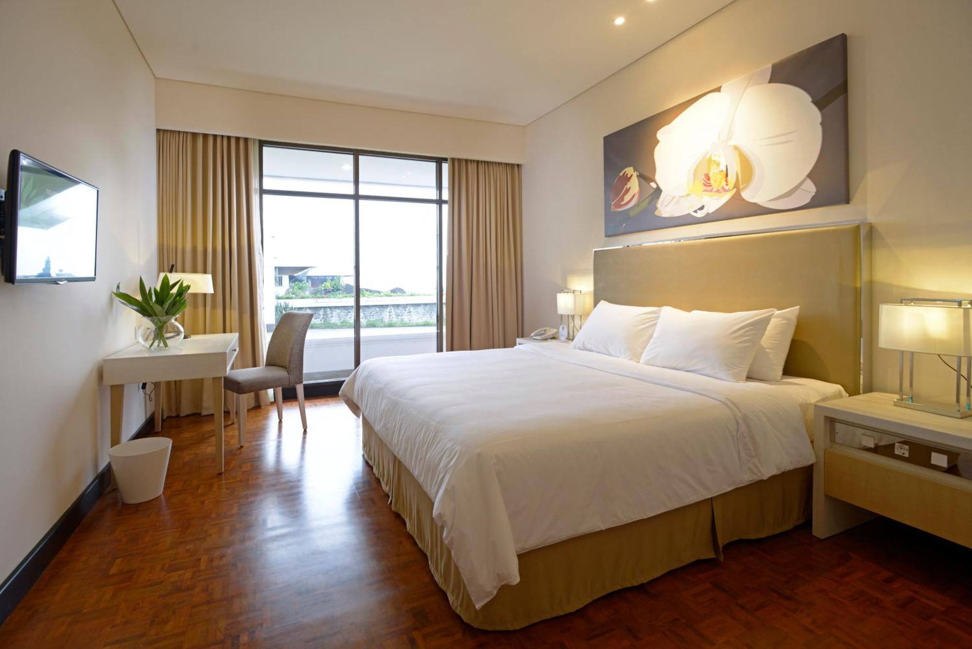 Surya Hotel & Cottages Prigen Екстер'єр фото