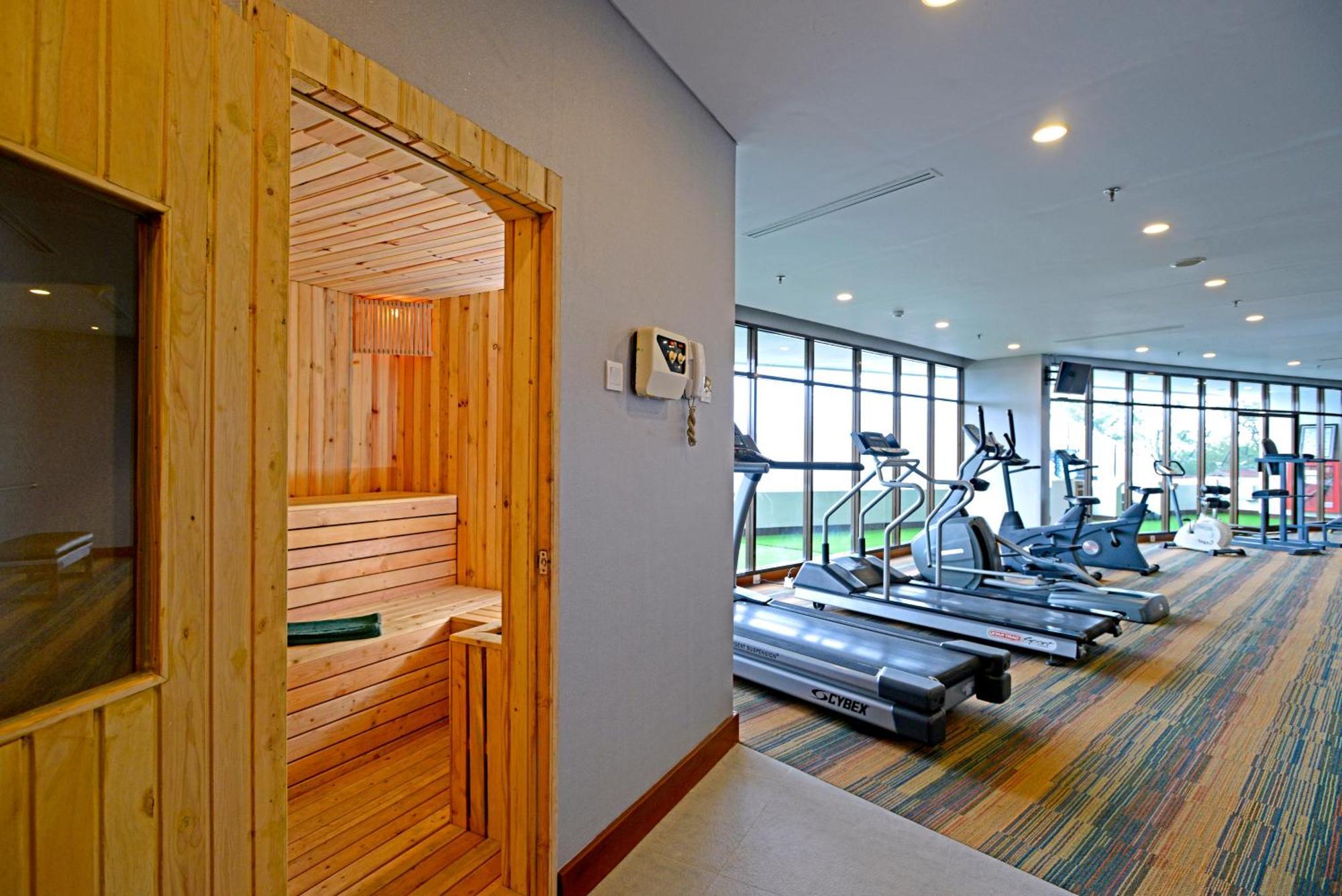 Surya Hotel & Cottages Prigen Екстер'єр фото