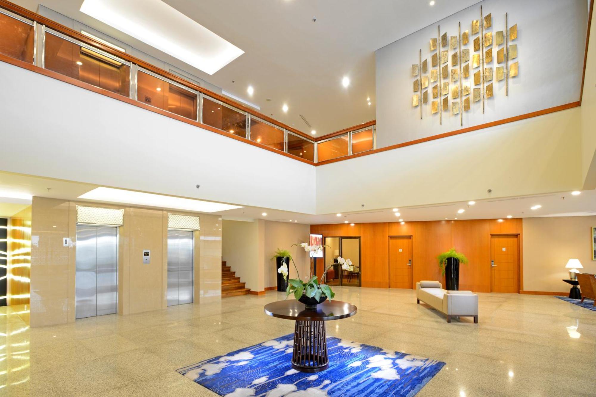 Surya Hotel & Cottages Prigen Екстер'єр фото