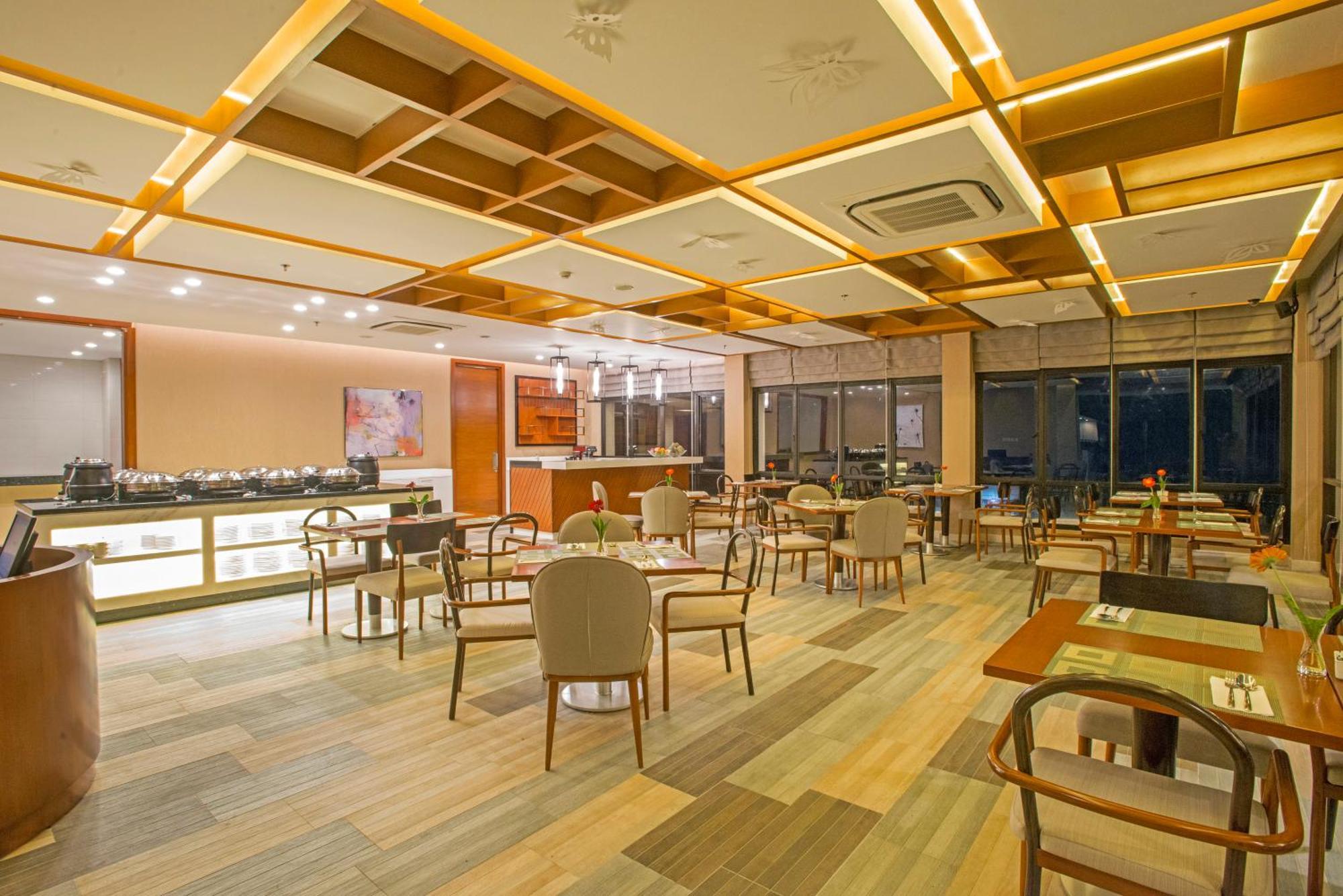 Surya Hotel & Cottages Prigen Екстер'єр фото