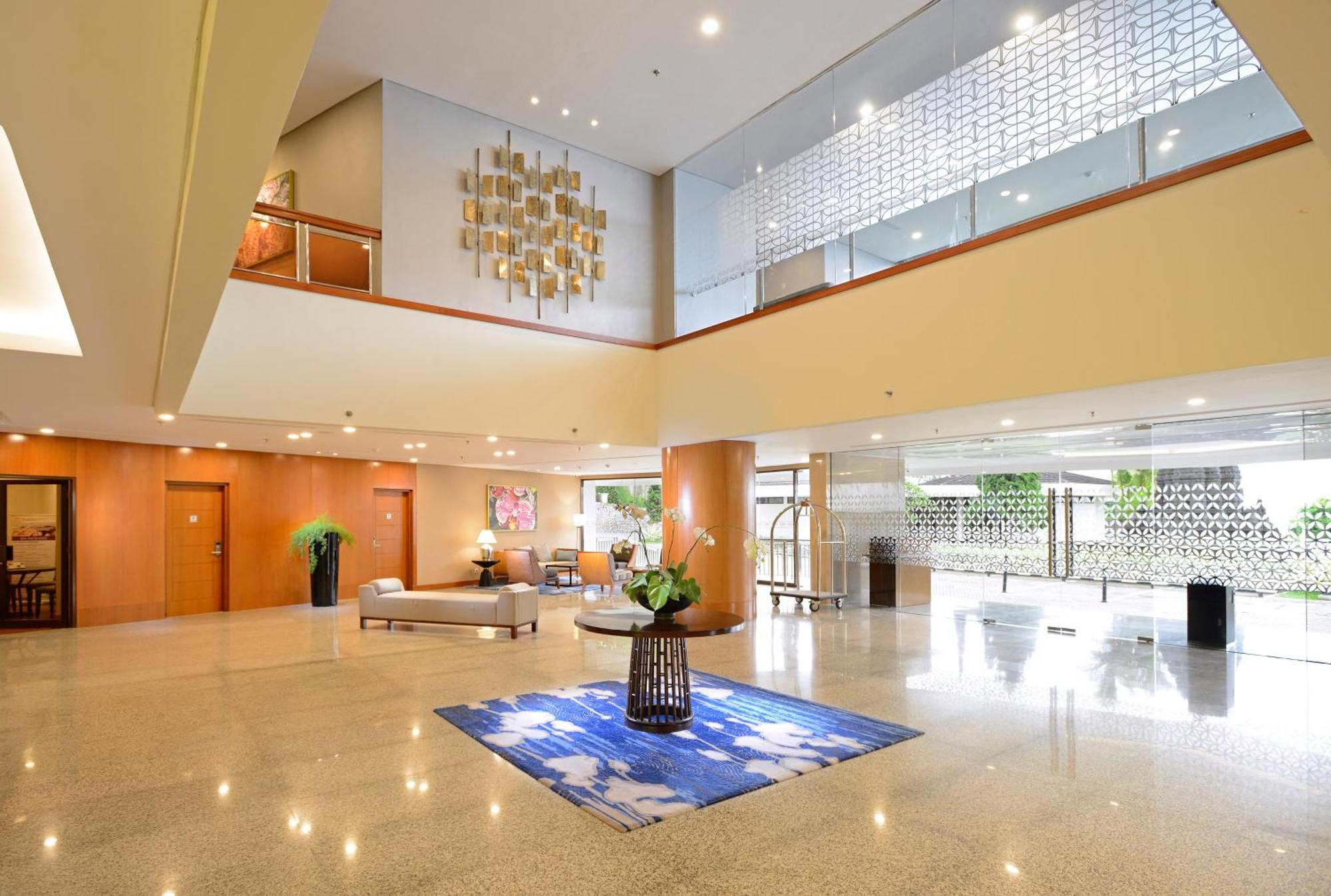 Surya Hotel & Cottages Prigen Екстер'єр фото